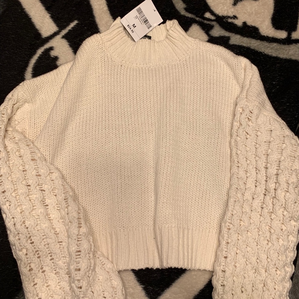 Women’s Cropped Sweater